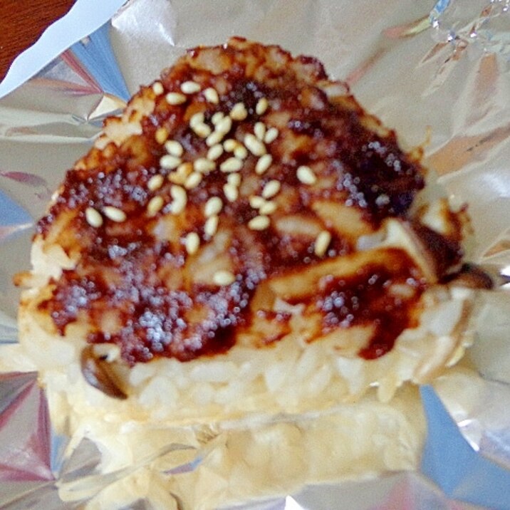 香ばしの蟹味噌焼きおにぎり。≧〔＾＾〕≦